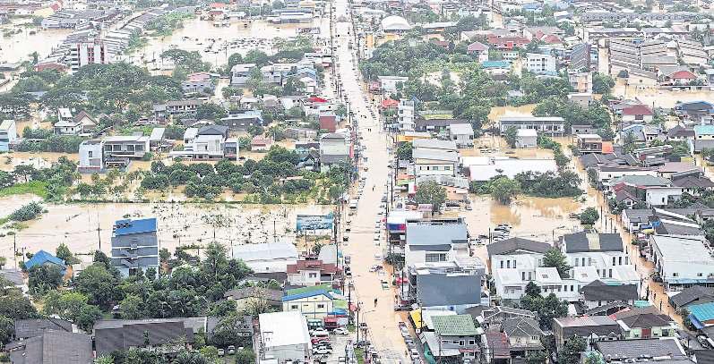 Heavy floods dent tourist receipts in southern provinces