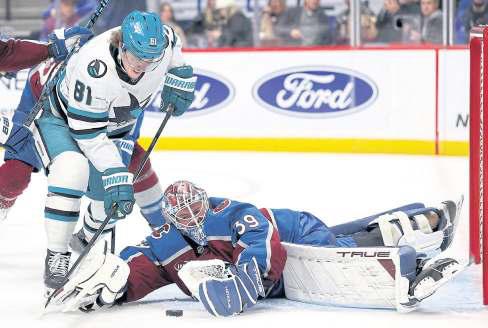 Avalanche tie team mark with third straight shutout