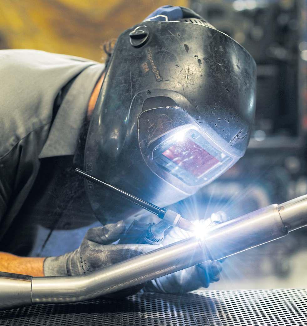 US manufacturing stuck in doldrums