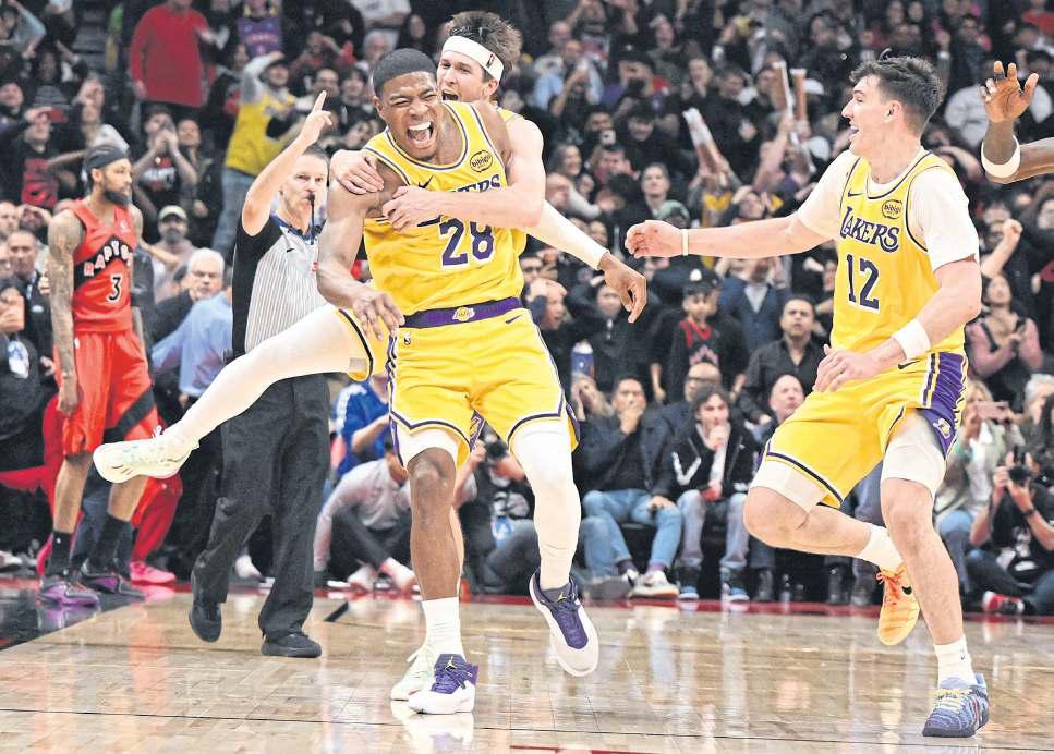 LeBron scoring streak ends