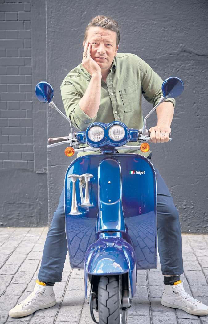 JAMIE OLIVER REVIVES ITALIAN CHAIN 6 YEARS AFTER COLLAPSE
