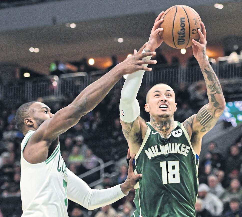 Bucks shock as Celtics go ice cold, Kuzma runs wild
