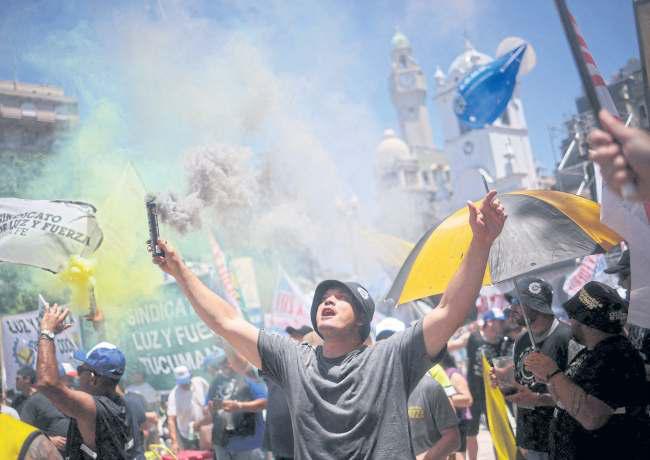 Unions march against Milei's labour reform