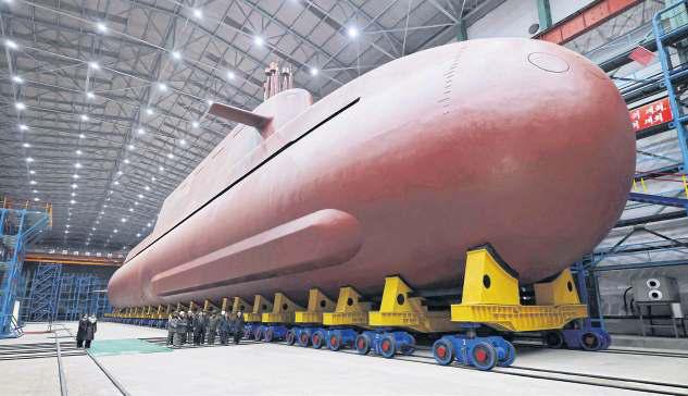 N Korea unveils 'nuclear sub'