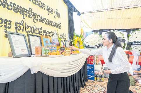 PM's wife attends fallen soldiers' funerals