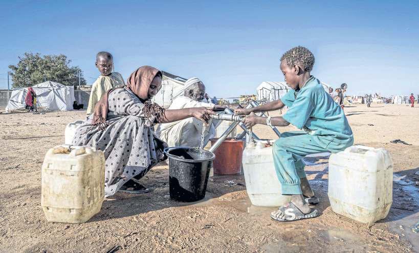 Aid workers find little life in El Fasher