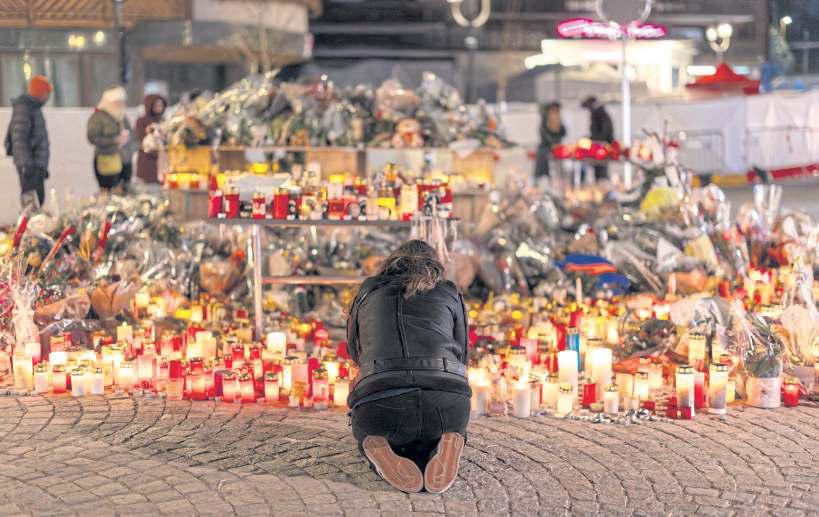 Eighty-three still in hospital after NY fire tragedy