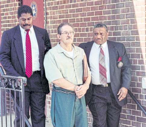 Ex-CIA agent who spied for Soviets dies