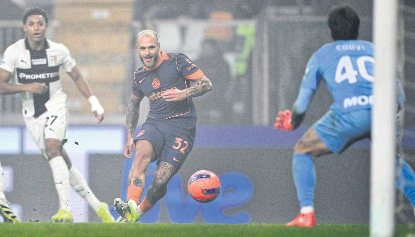Inter extend lead after Napoli slip up
