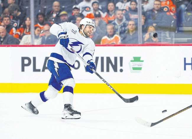 Lightning's win streak hits 10