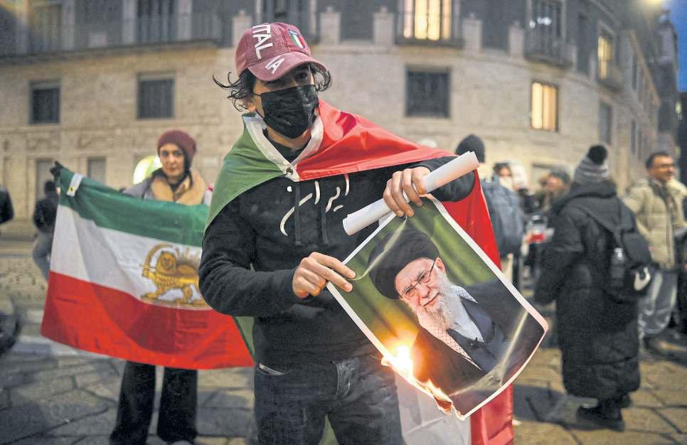 Iran vows fast trials over protests