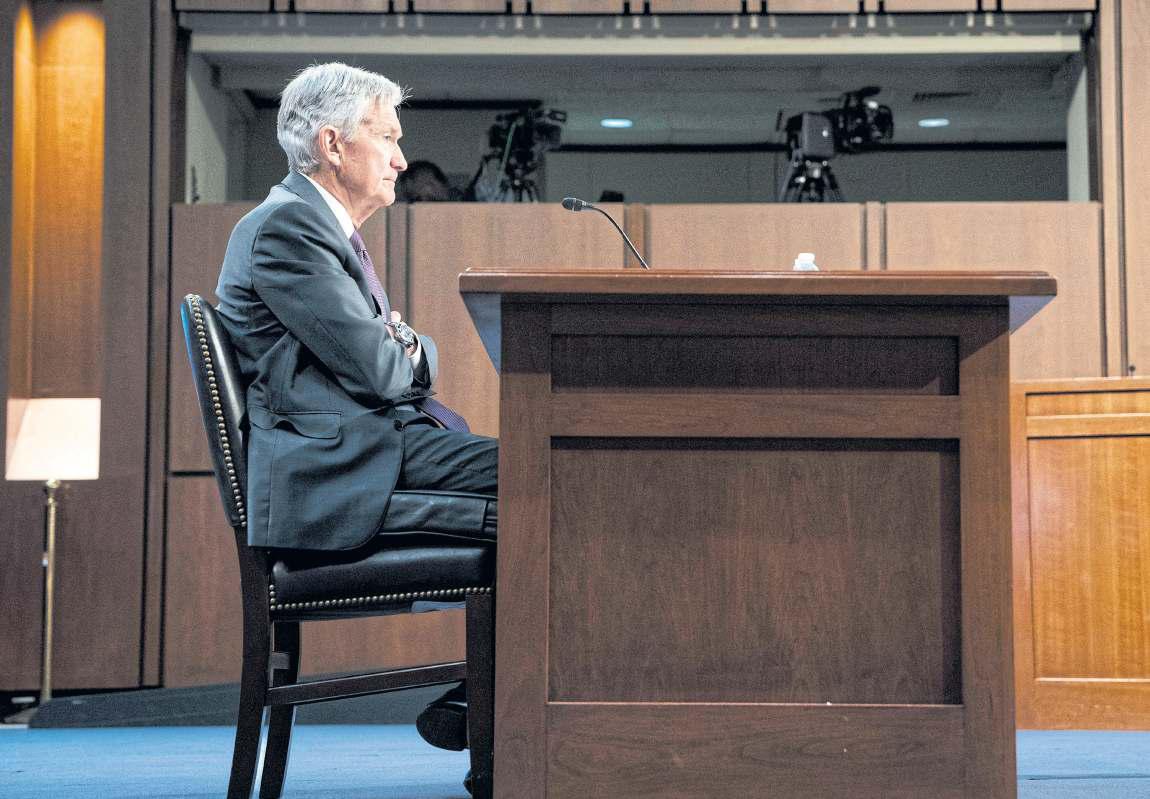Central bank chiefs, bank CEOs back Powell