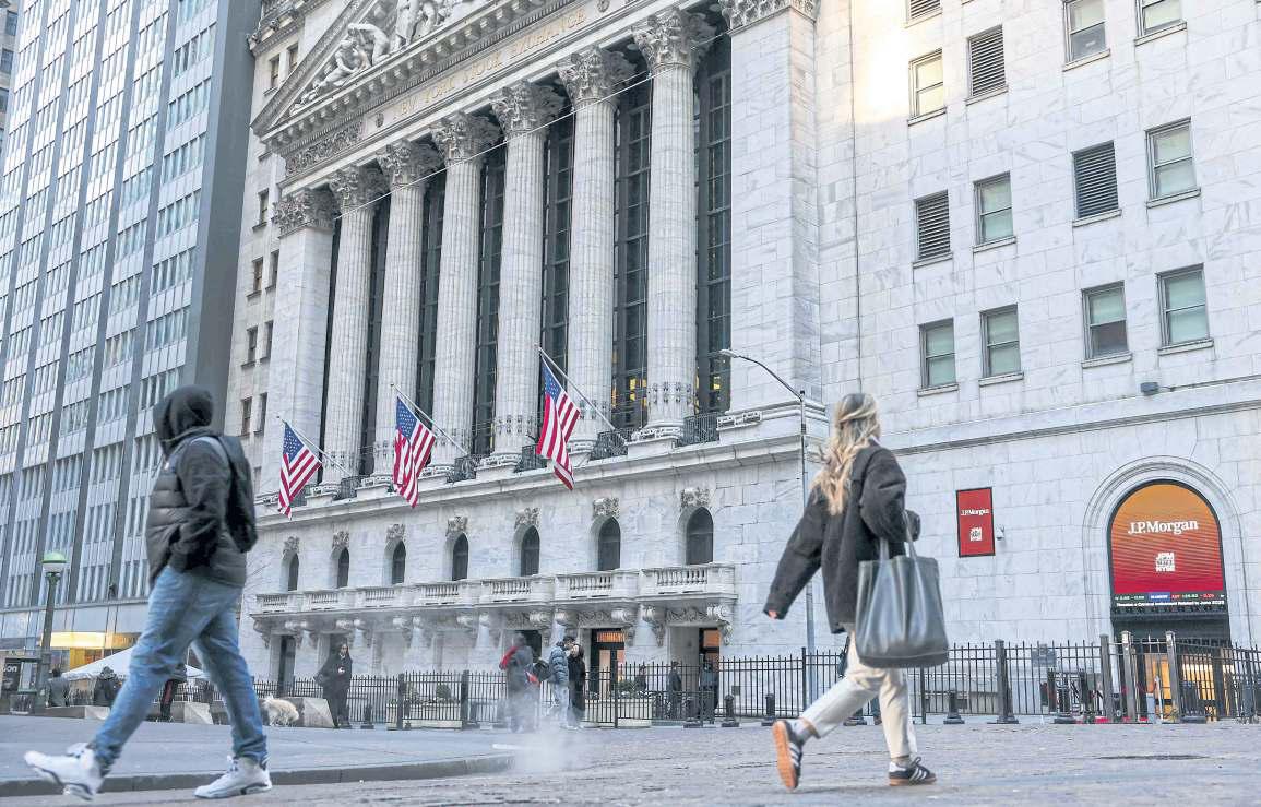 Bank earnings show hints of trouble