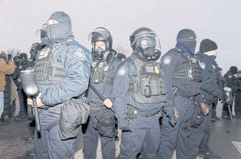 US judge rules to curb ICE agents’ protest tactics