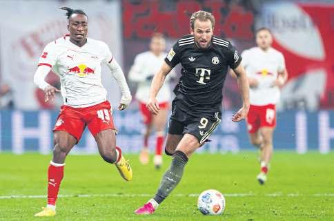 Kane scores for bold Bayern