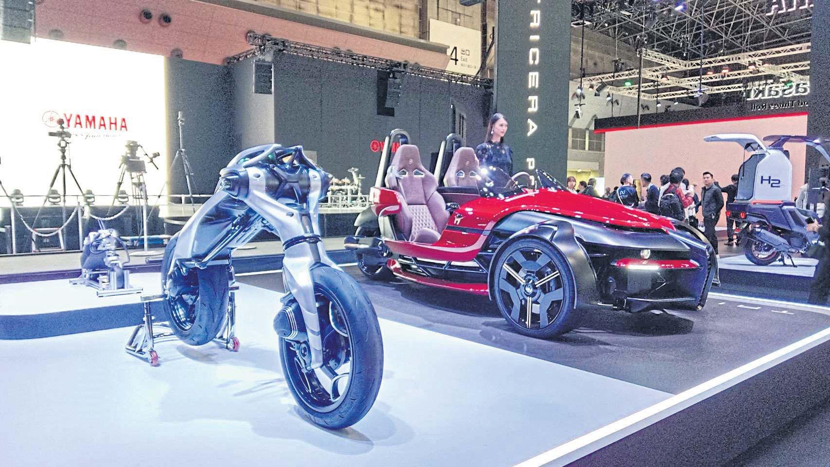 Auto industry looks to autonomous vehicles