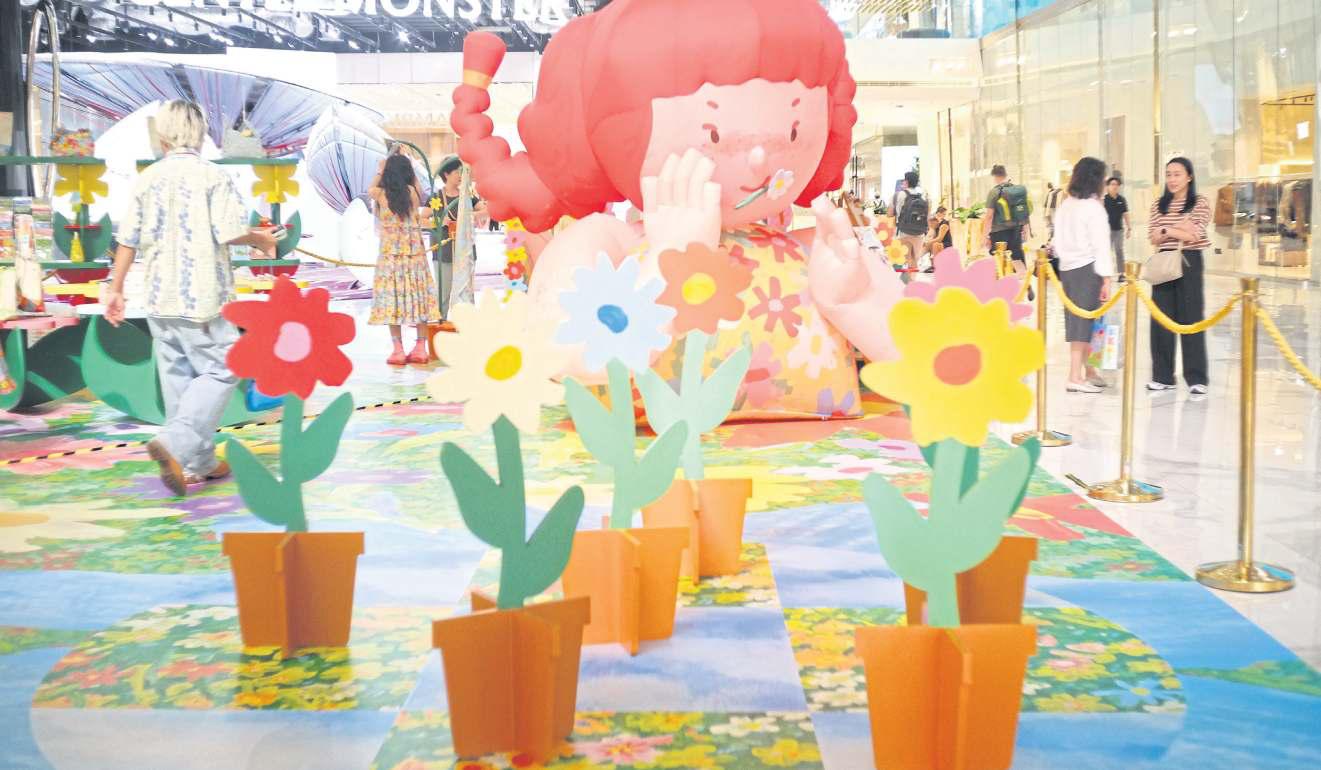 A GARDEN OF COLOUR