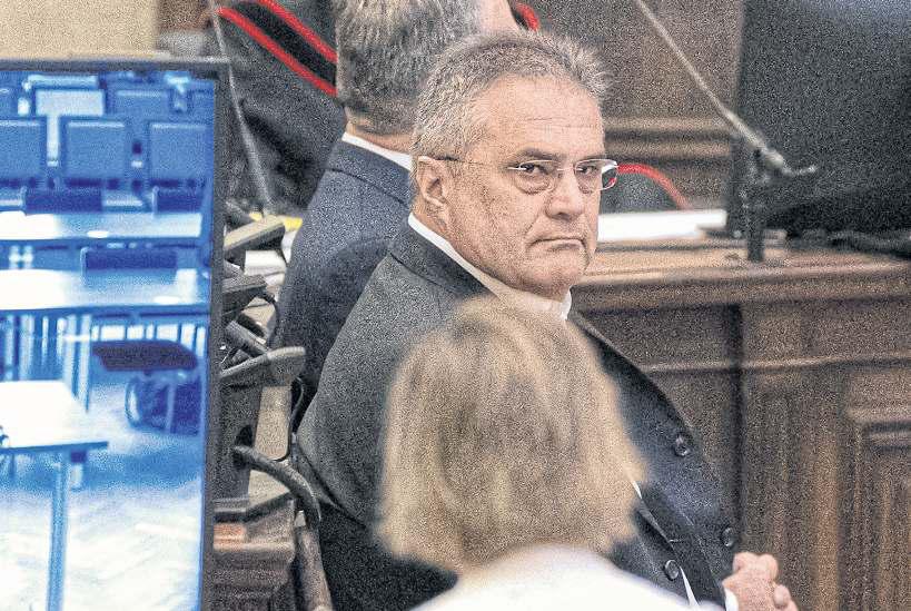 Ex-agent on trial in Russia spying case