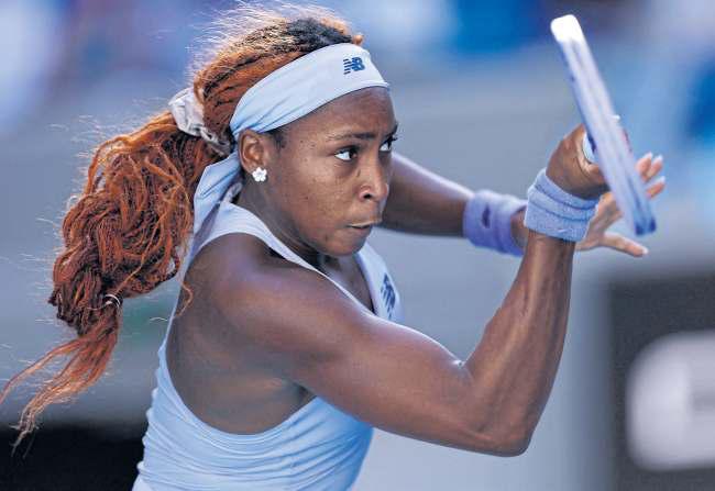 Alcaraz cruises, but Sabalenka and Gauff tested