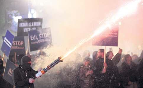 Protesters, police clash at anti-government rally in capital