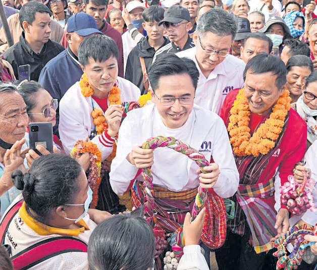 Pheu Thai kindles 'sparks of hope'