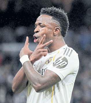 Vinicius hits two, Real end Sociedad run
