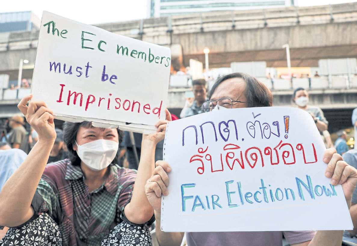 Doubts mount over EC's poll handling