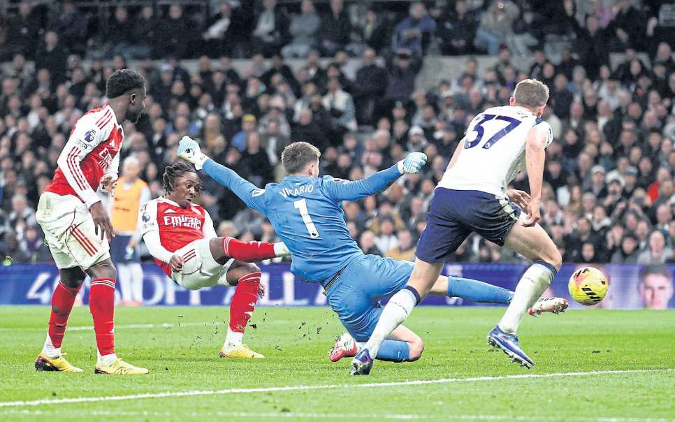 Gunners rediscover fire in rout