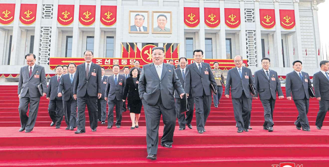 North Korea's Kim shuns South, eyes US ties