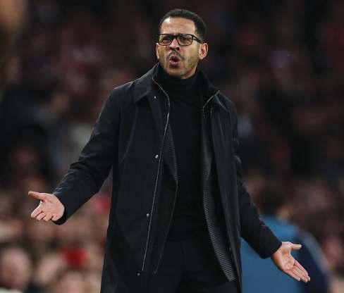 Chelsea decision-making unacceptable, says Rosenior