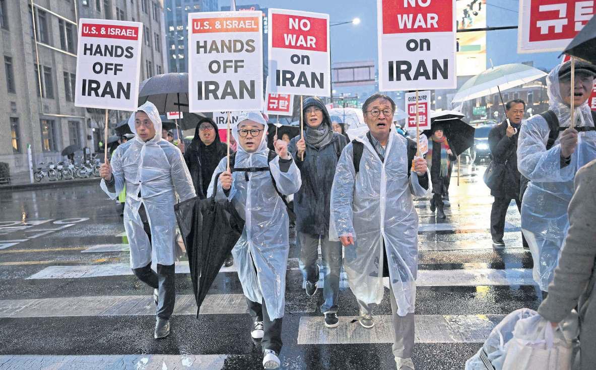 America risks grand folly in Iran war