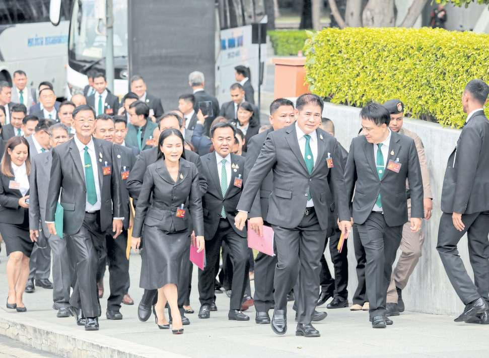 Klatham, Dems coy at coalition roles
