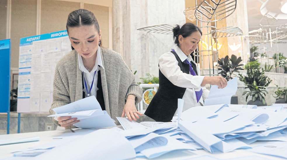 Locals approve new charter: exit polls