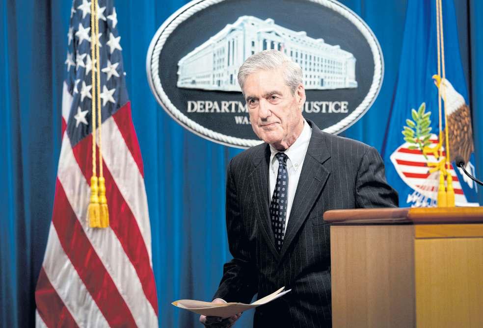 Ex-FBI chief who led Russia probe dies at 81