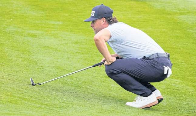 Moore sinks nine birdies for CJ Cup lead