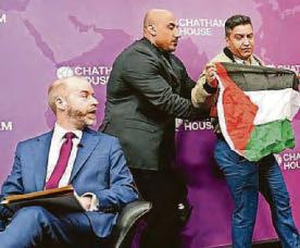 Palestine F35 demo for minister