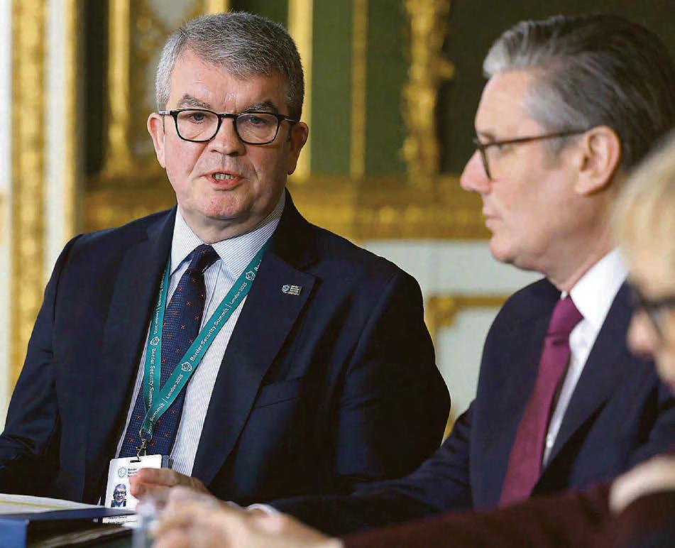 Border chief branded 'pathetic' for target of only halving migrants