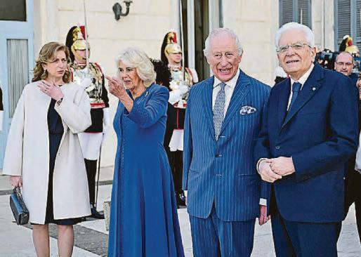High-flying salute to royal couple