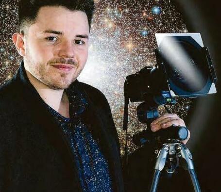 Josh's comet snap will turn stargazers green with envy...