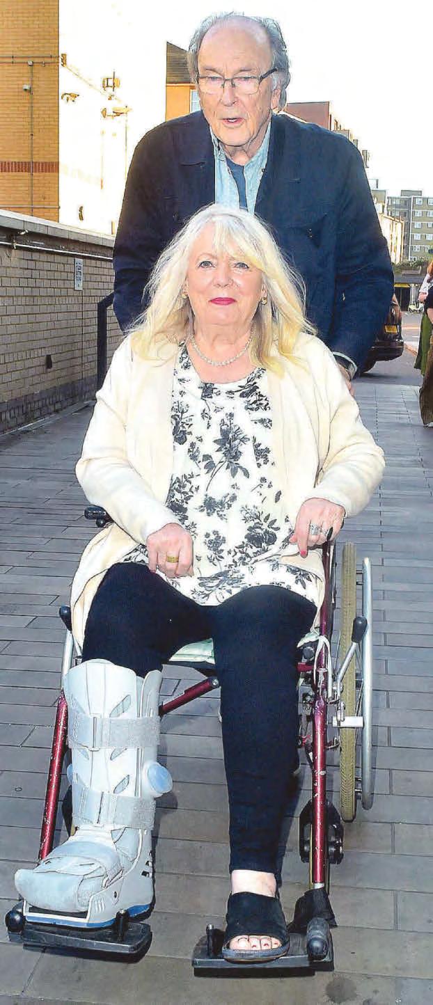 'I'm lucky to be alive after I hurt my leg in agonising fall'