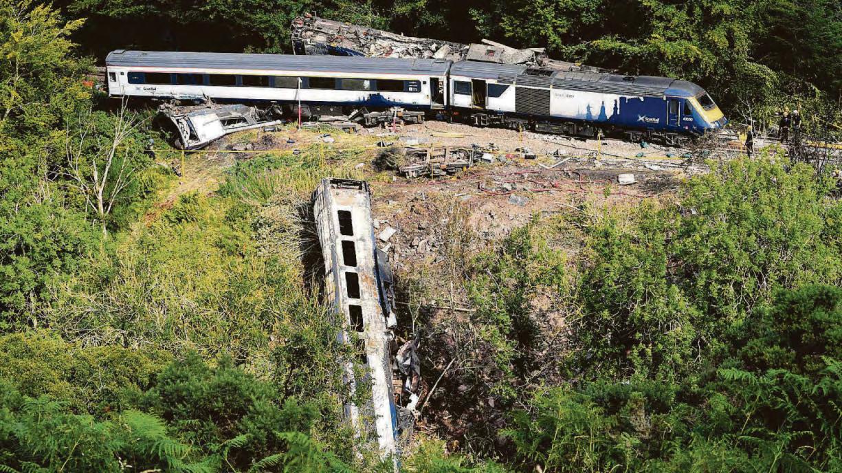 Train crash inquiry 'could last 9 weeks'