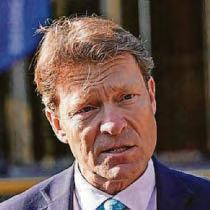 Reform court bid to end migrant hotels