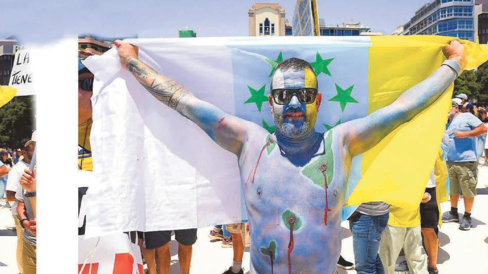 'If you truly care about the Canaries, stay away'