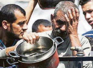 Israel allows 'minimal' aid to ease crisis
