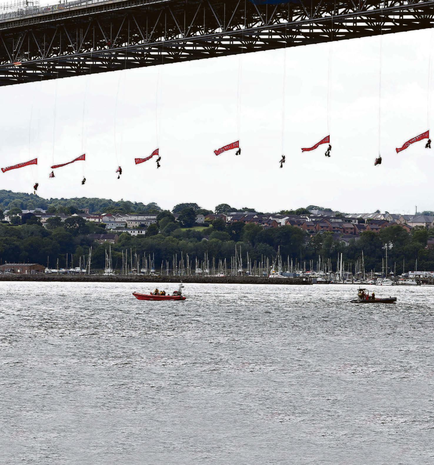 AIR FORTH ONE ABSEILERS SPARK CLOSURE OF BRIDGE