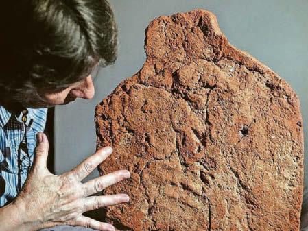 Handprint from ancient Egyptian found