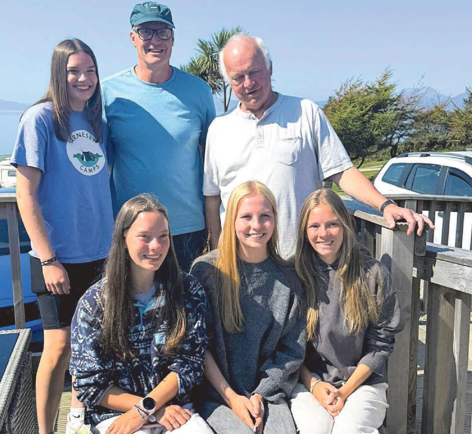 Sailor thanks teenage trio for saving his life after dinghy capsized