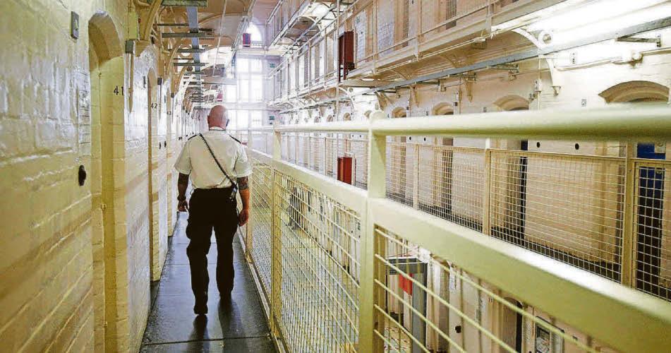 Jail staff feel 'unsafe' in struggle to keep control
