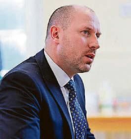 Gray urged to act as health boards in crisis