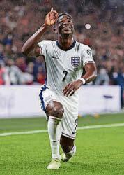 Gunners duo sink Serbs